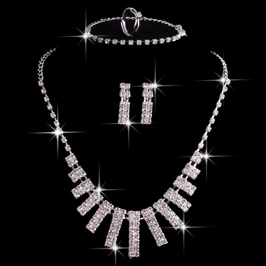 Hao Yue jewelry set